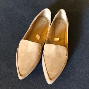 Pointy toe flats